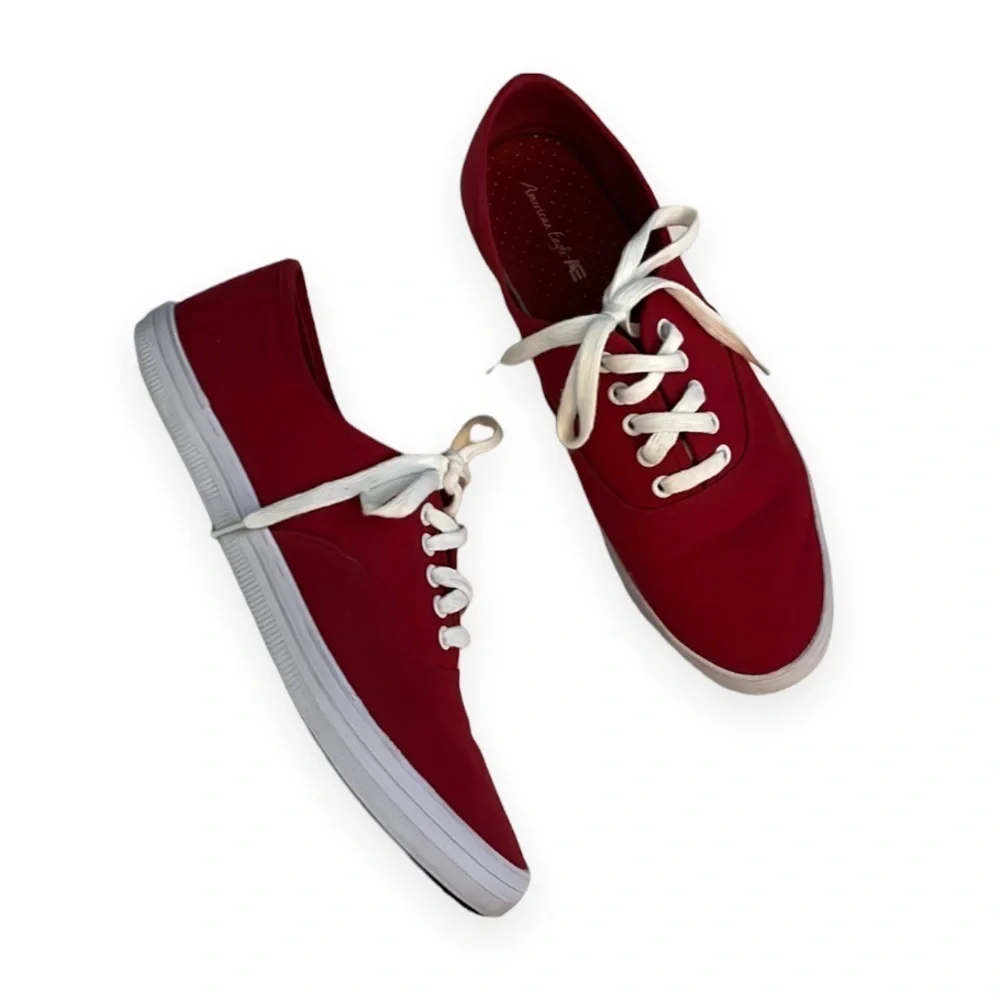 American Eagle Red Canvas Sneaker Lace Up Low Cut Shoe Womens‎ SZ 10